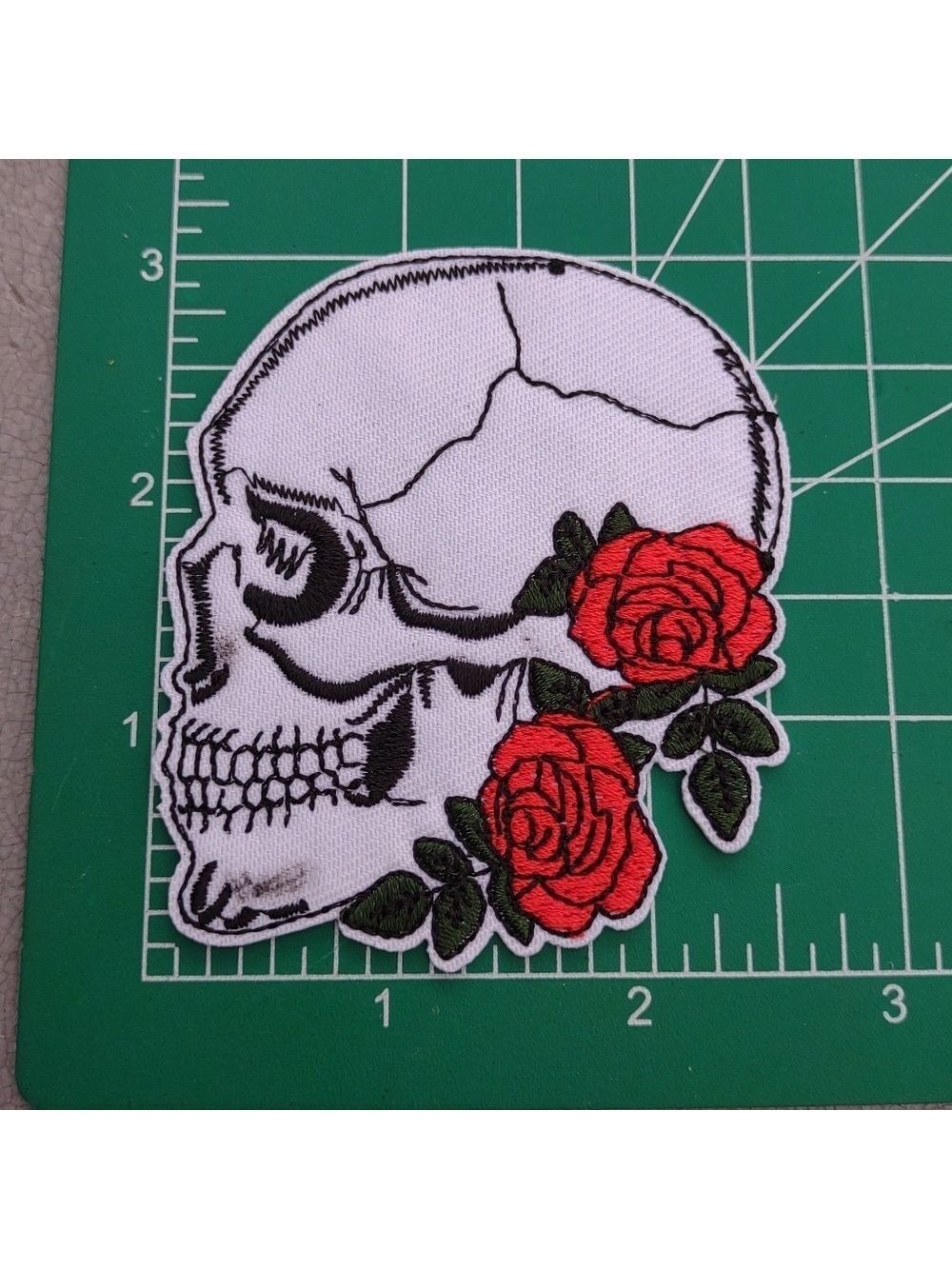 🌻 Skull Patch with Red Roses